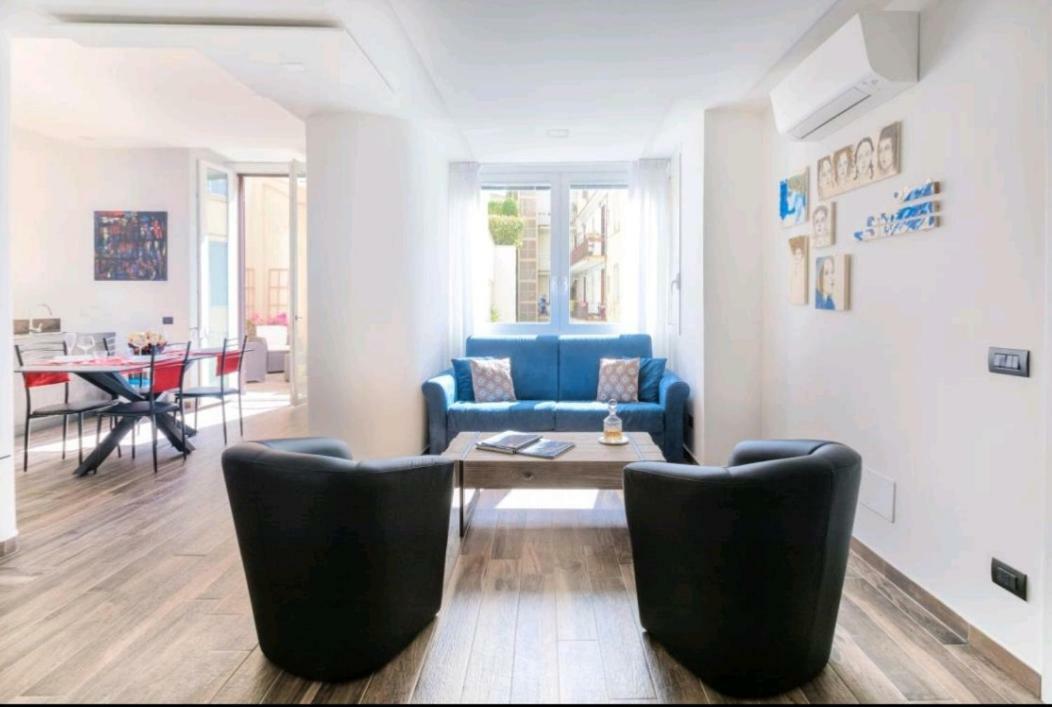 Cesare Balbo Apartment *